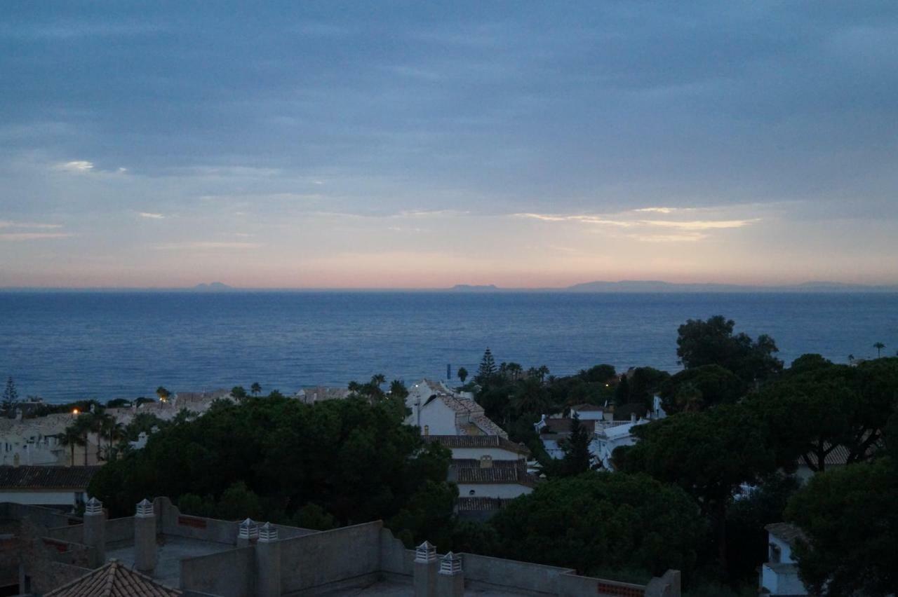 Appartamento Costabella Penthouse Marbella Esterno foto